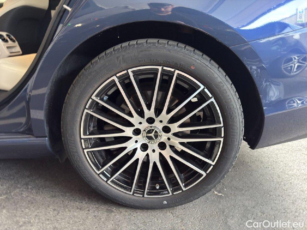 Mercedes  C-Klasse MERCEDES-BENZ  C 300 d 9G-TRONIC Avantgarde 4d 195kW #18