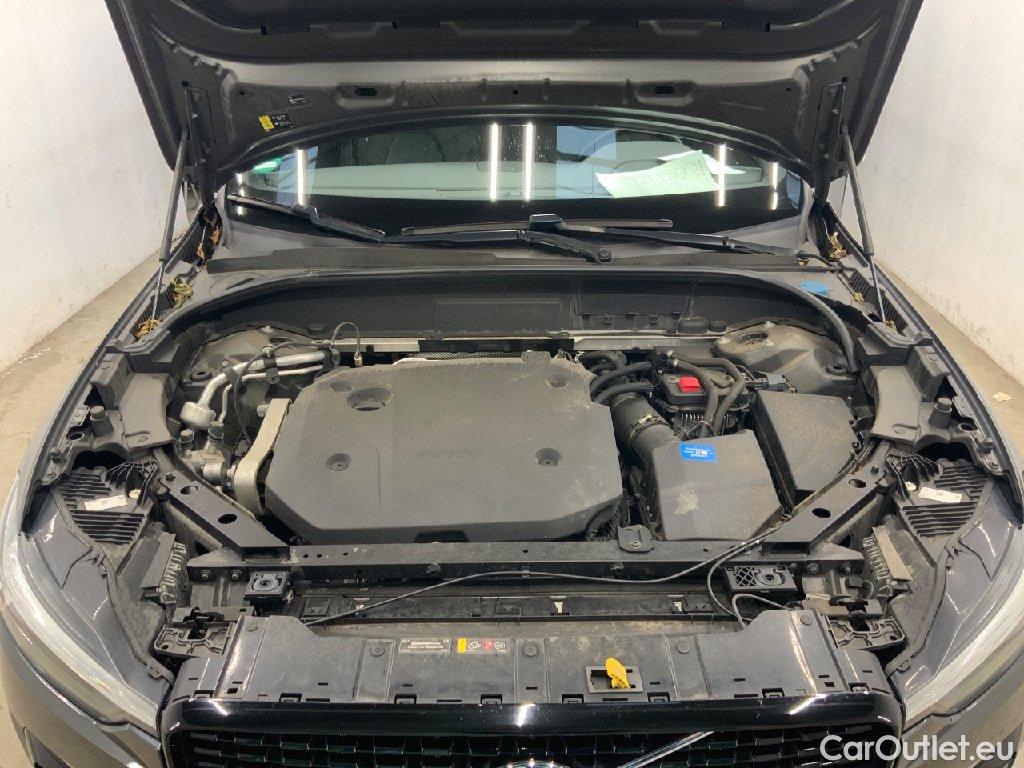 Volvo  XC60  R Design 2WD 2.0 B4 145KW AT8 E6d #11