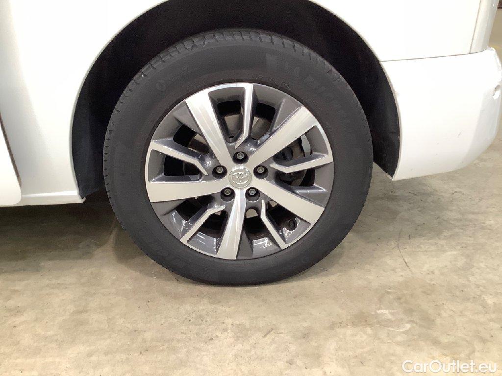 Toyota  Proace  Verso L1 Team D 2.0 130KW AT8 8 Sitzer E6d #58