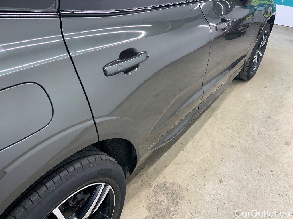 Volvo  XC60  R Design 2WD 2.0 B4 145KW AT8 E6d #30