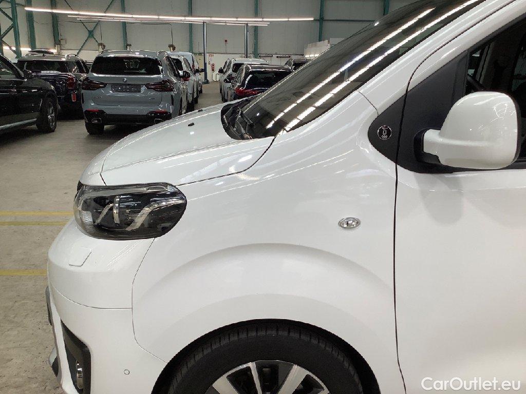 Toyota  Proace  Verso L1 Team D 2.0 130KW AT8 8 Sitzer E6d #48