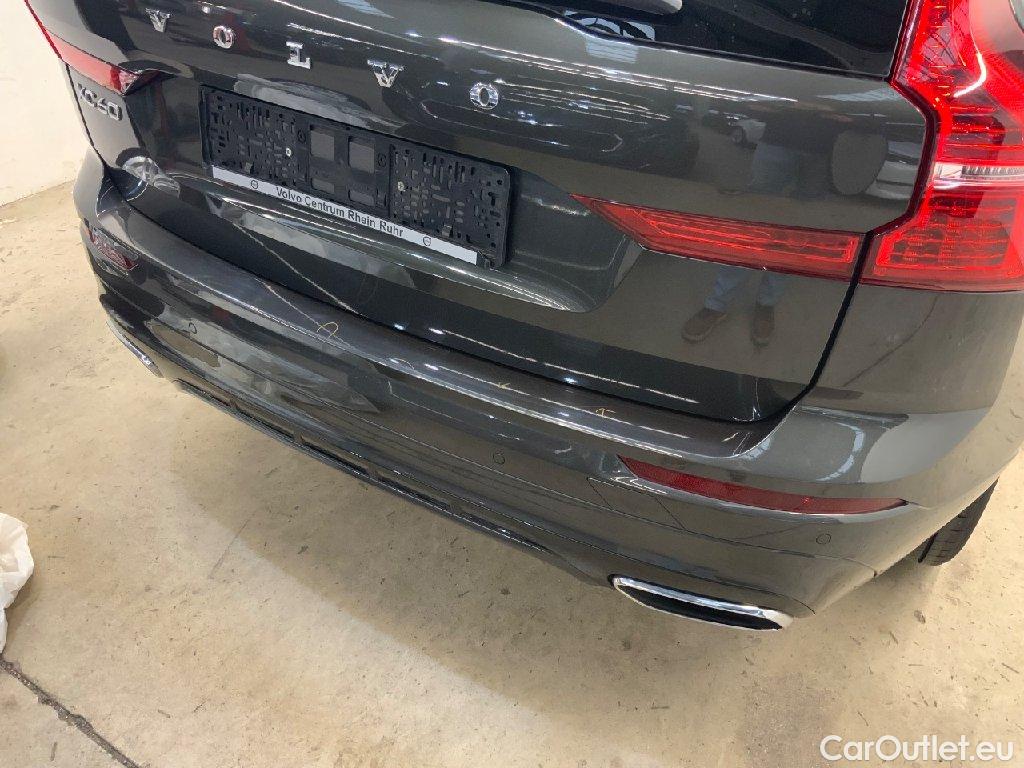 Volvo  XC60  R Design 2WD 2.0 B4 145KW AT8 E6d #25