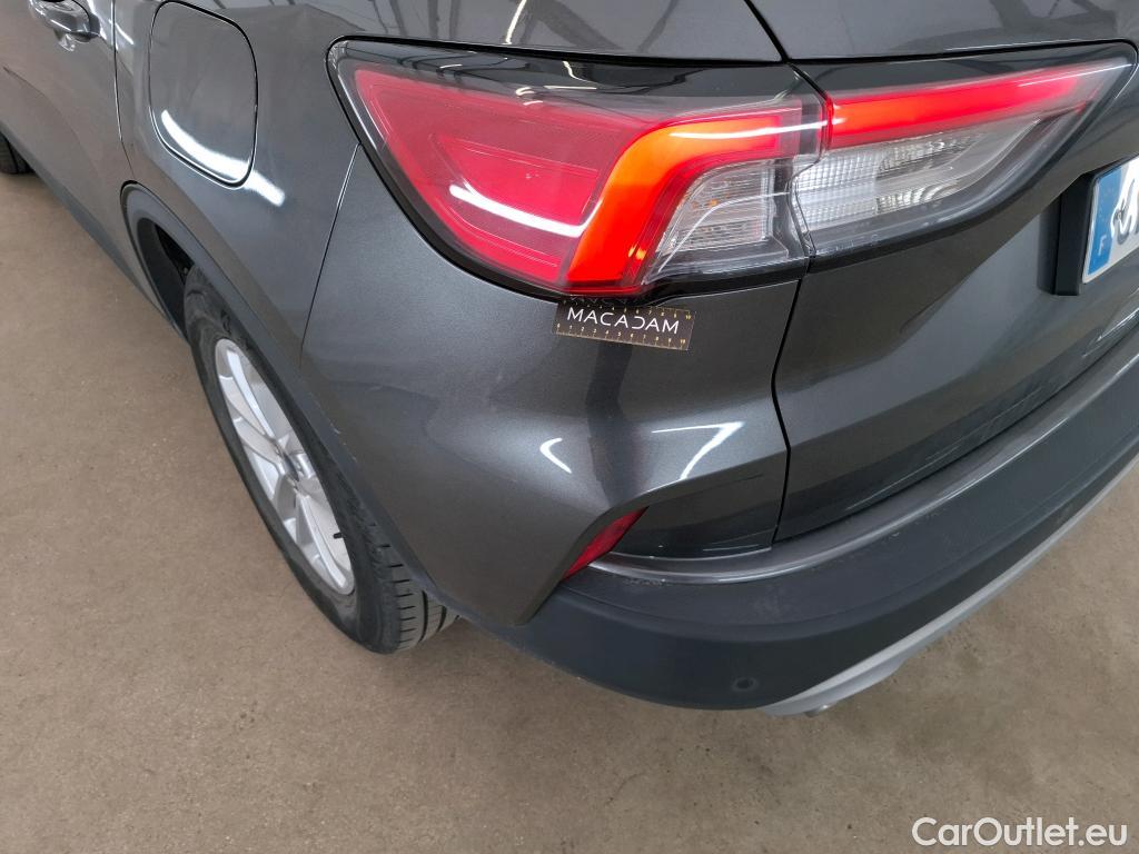 Ford  Kuga FORD  / 2019 / 5P / SUV 190 Hybrid I-AWD(FHEV) Powershi Titanium #47