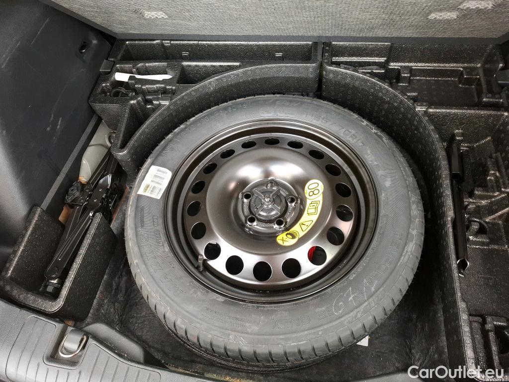 Ford  Kuga FORD  / 2019 / 5P / SUV 190 Hybrid I-AWD(FHEV) Powershi Titanium #11