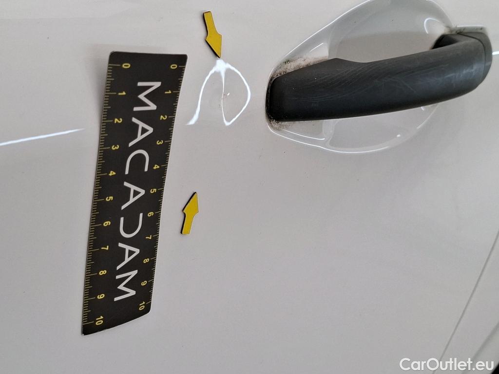 Peugeot  208  Affaire Premium 1.6 HDi 75CV BVM5 E6 #26