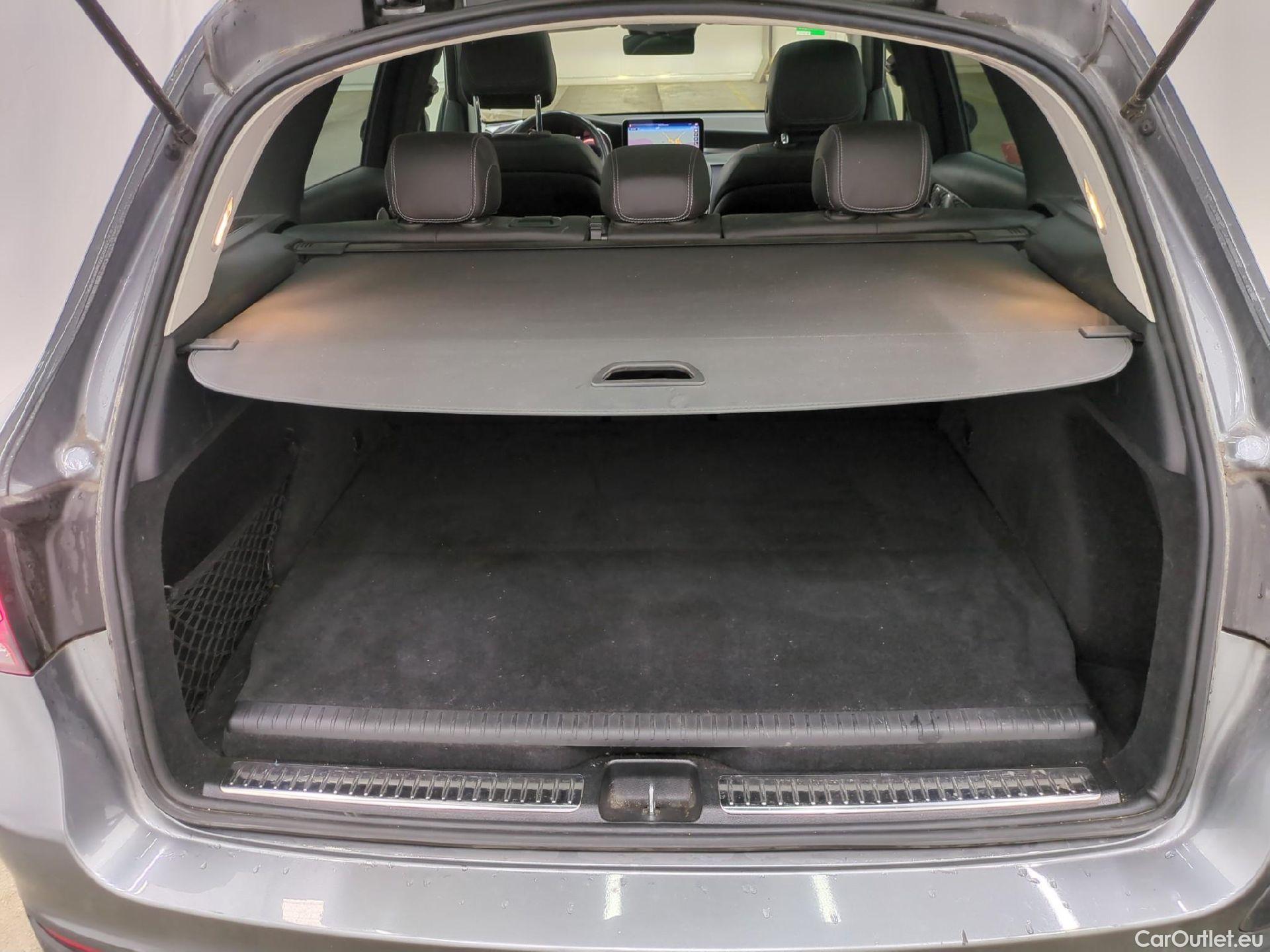 Mercedes  G-Klasee MERCEDES-BENZ GLC / 2019 / 5P / SUV 2.0 GLC 300 E AMG LINE 4MATIC #12