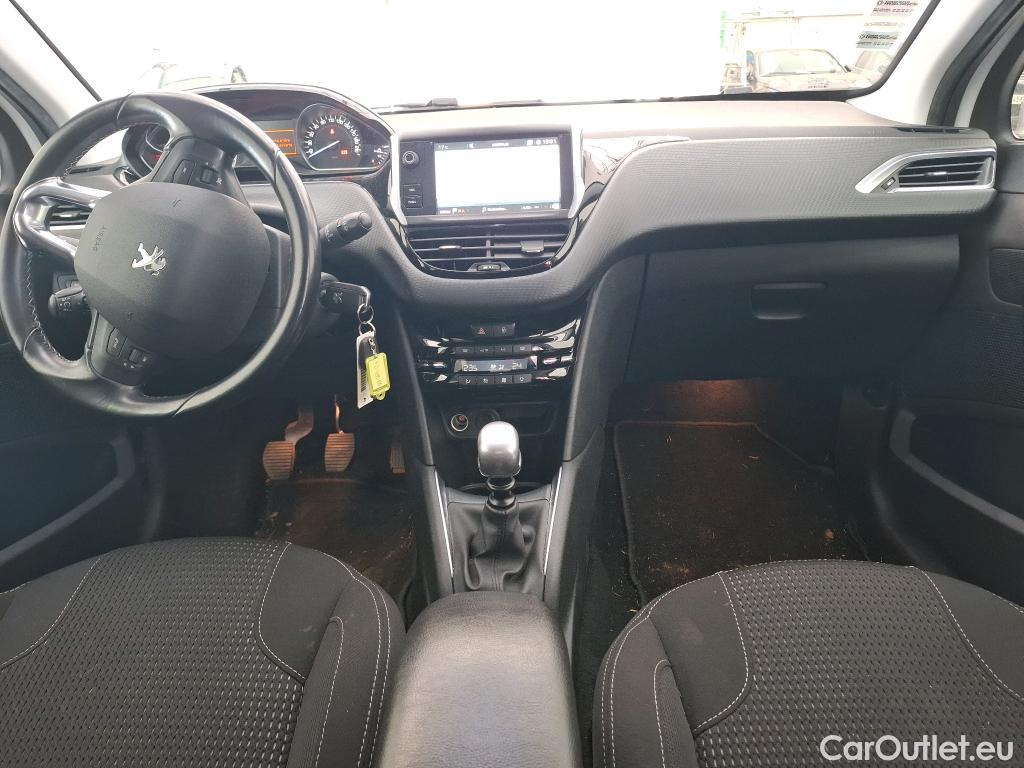 Peugeot  208 PEUGEOT  / 2015 / 5P / Berline &BLUEHDI 100 S&S ALLURE BUSINESS #5