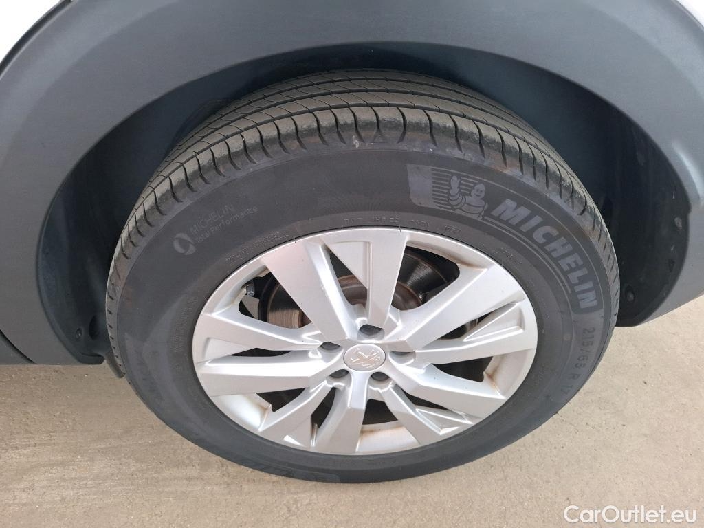 Peugeot  3008  Active Business 1.2 PureTech 130CV BVA8 E6d #14