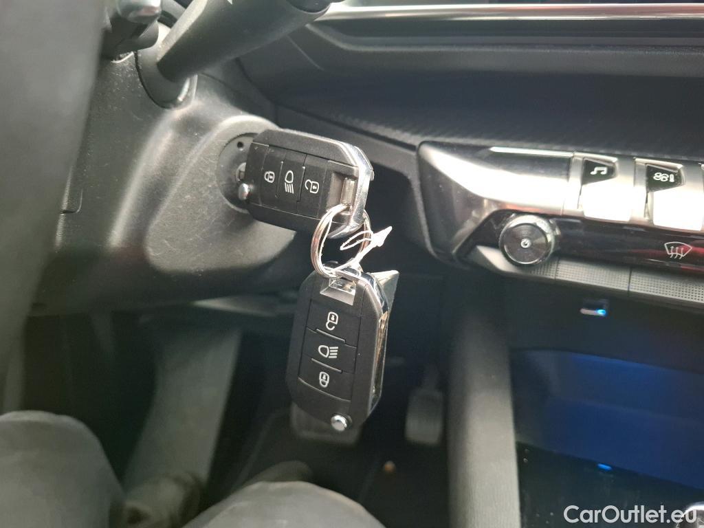 Peugeot  3008  Active Business 1.2 PureTech 130CV BVA8 E6d #12