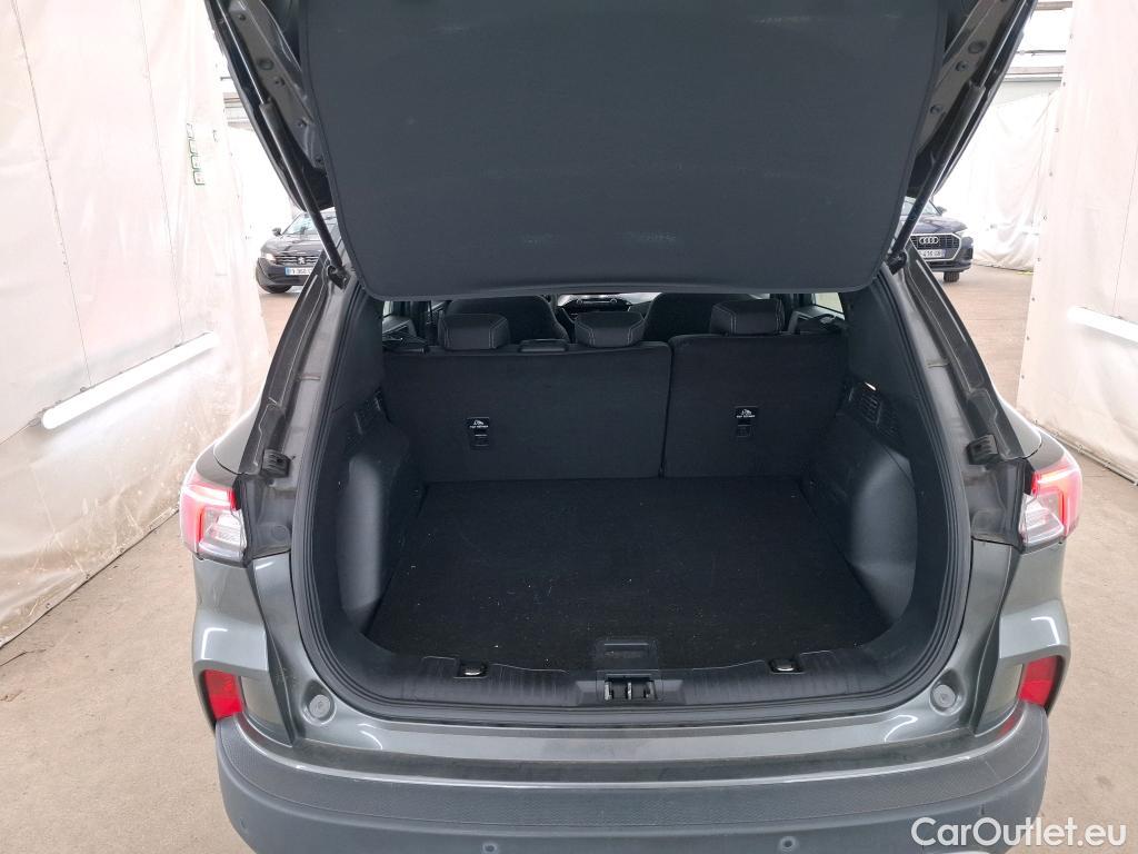 Ford  Kuga FORD  / 2019 / 5P / SUV 190 Hybrid I-AWD(FHEV) Powershi Titanium #10