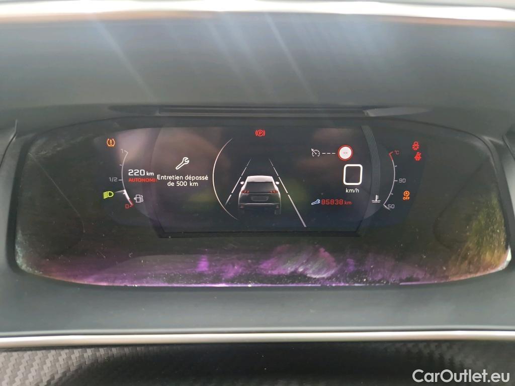 Peugeot  2008  Allure Business 1.2 PureTech 130CV BVM6 E6d #7