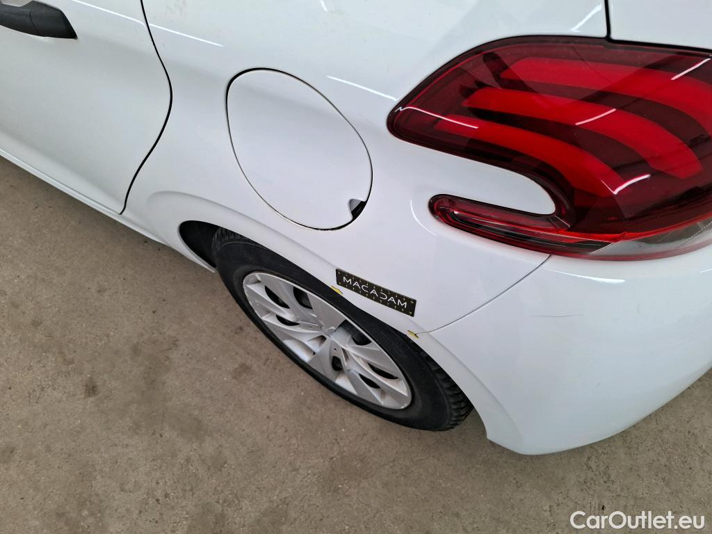 Peugeot  208  Affaire Premium 1.6 HDi 75CV BVM5 E6 #1