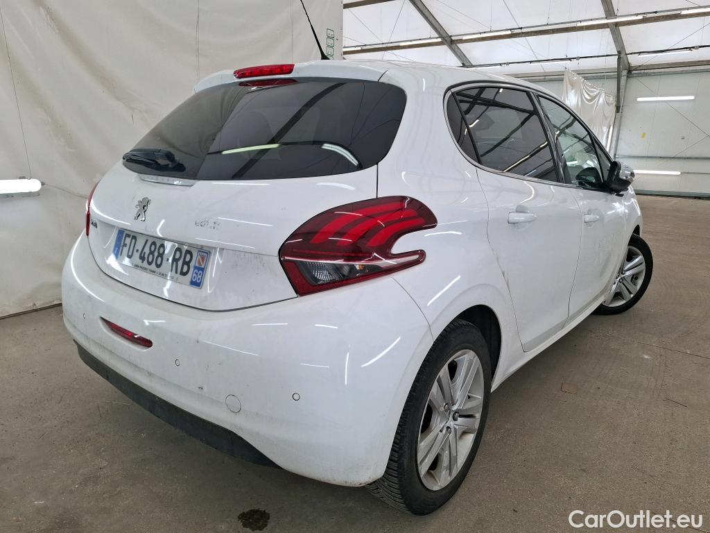 Peugeot  208 PEUGEOT  / 2015 / 5P / Berline &BLUEHDI 100 S&S ALLURE BUSINESS #3