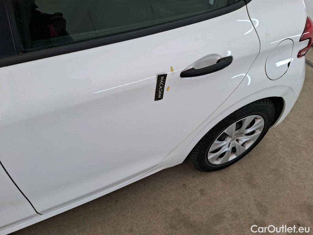 Peugeot  208  Affaire Premium 1.6 HDi 75CV BVM5 E6 #25