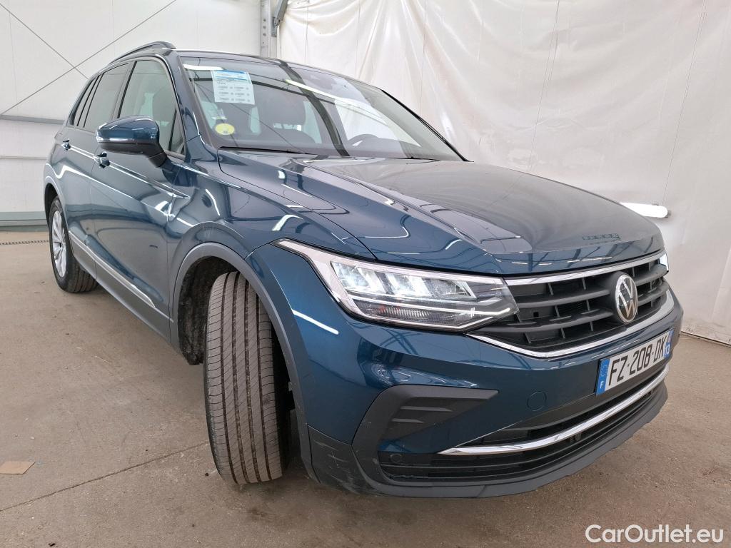 Volkswagen  Tiguan VOLKSWAGEN  / 2020 / 5P / SUV 2.0 TDI 150 DSG7 Life Business #4