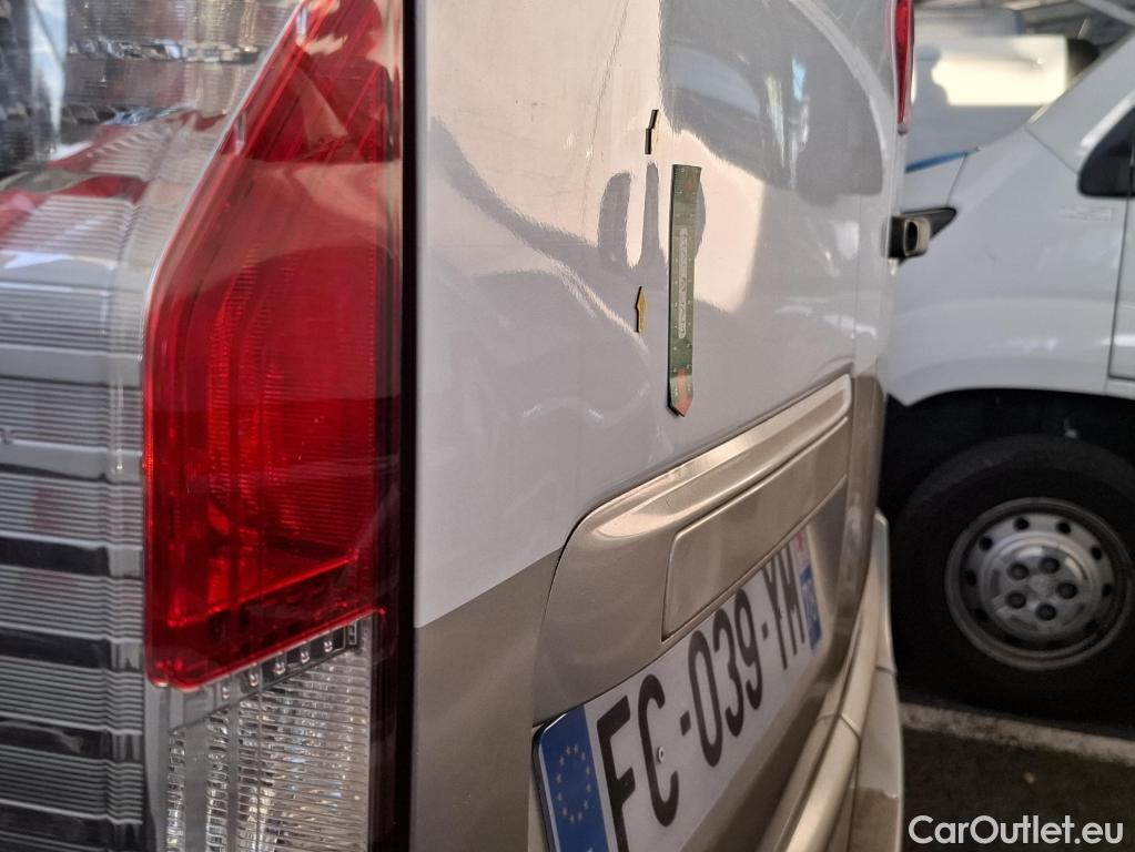 Renault  Master RENAULT  / 2014 / 4P / Fourgon tôlé &FG GCf Trac F3300 L1H1 dCi 110 Euro6 #36
