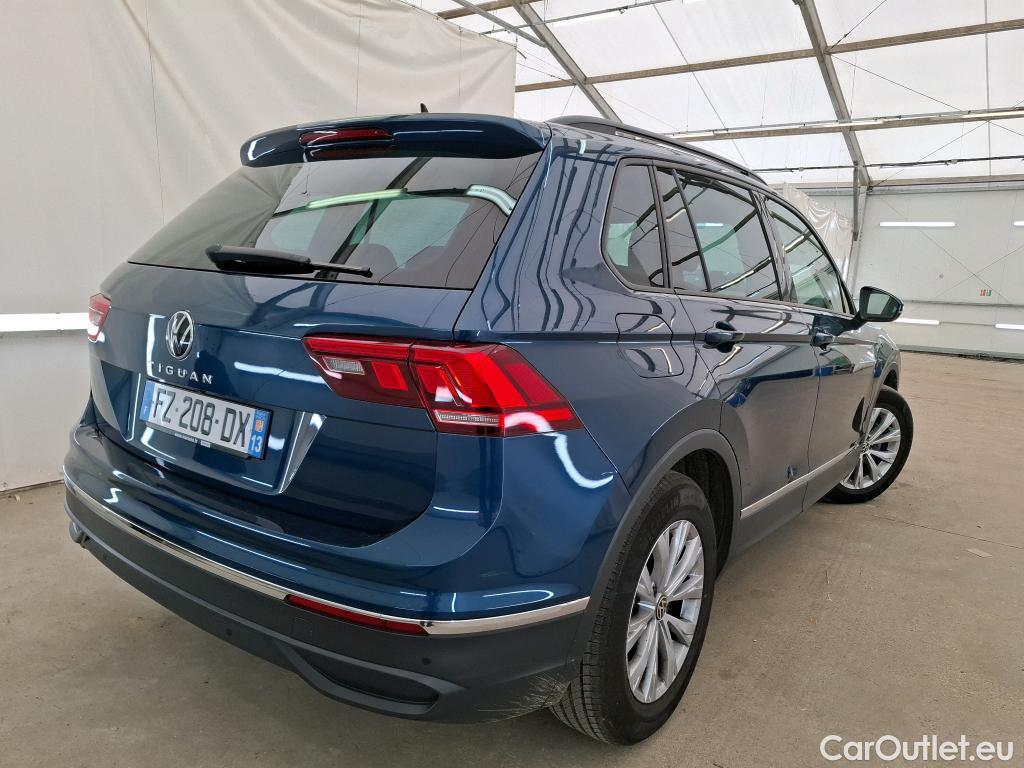 Volkswagen  Tiguan VOLKSWAGEN  / 2020 / 5P / SUV 2.0 TDI 150 DSG7 Life Business #3