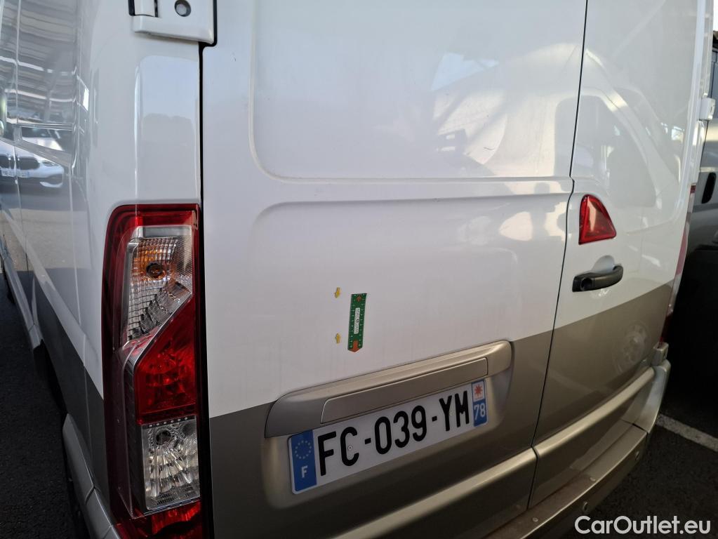 Renault  Master RENAULT  / 2014 / 4P / Fourgon tôlé &FG GCf Trac F3300 L1H1 dCi 110 Euro6 #35