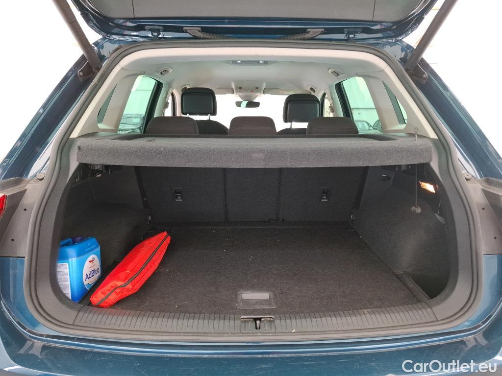 Volkswagen  Tiguan VOLKSWAGEN  / 2020 / 5P / SUV 2.0 TDI 150 DSG7 Life Business #10