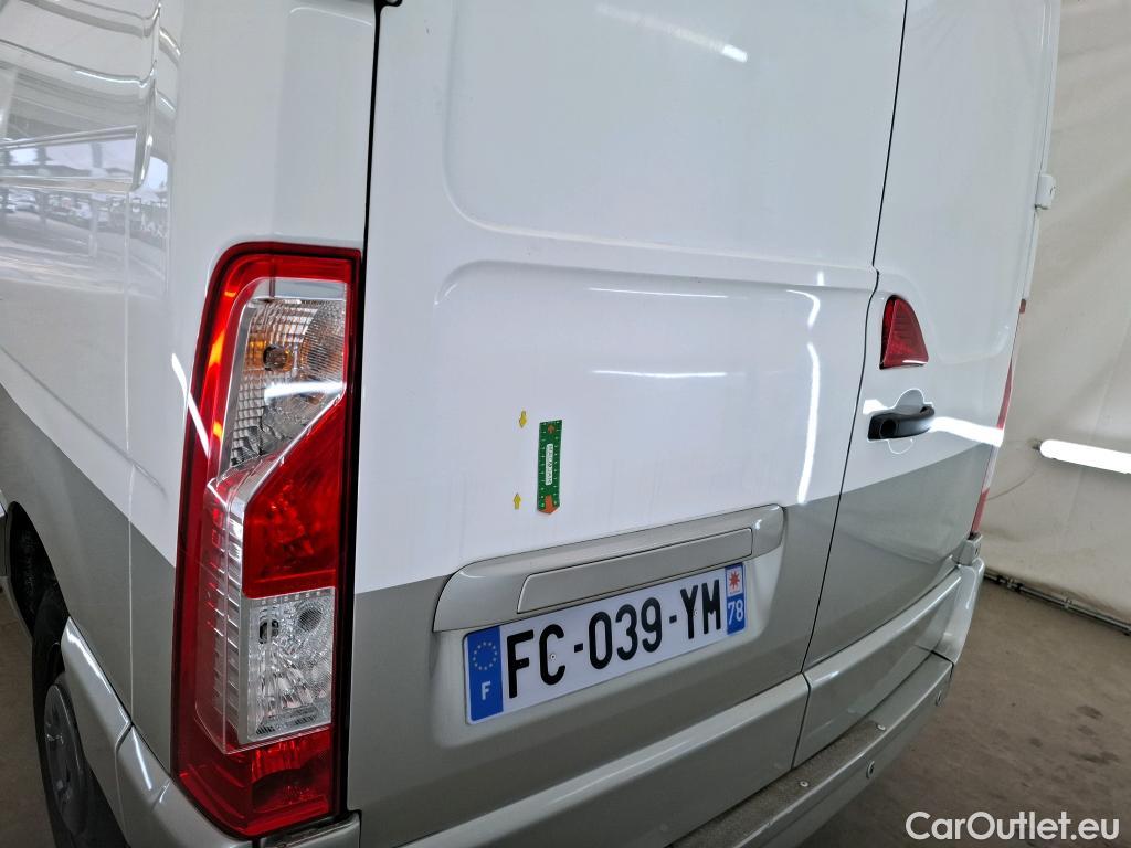 Renault  Master RENAULT  / 2014 / 4P / Fourgon tôlé &FG GCf Trac F3300 L1H1 dCi 110 Euro6 #32