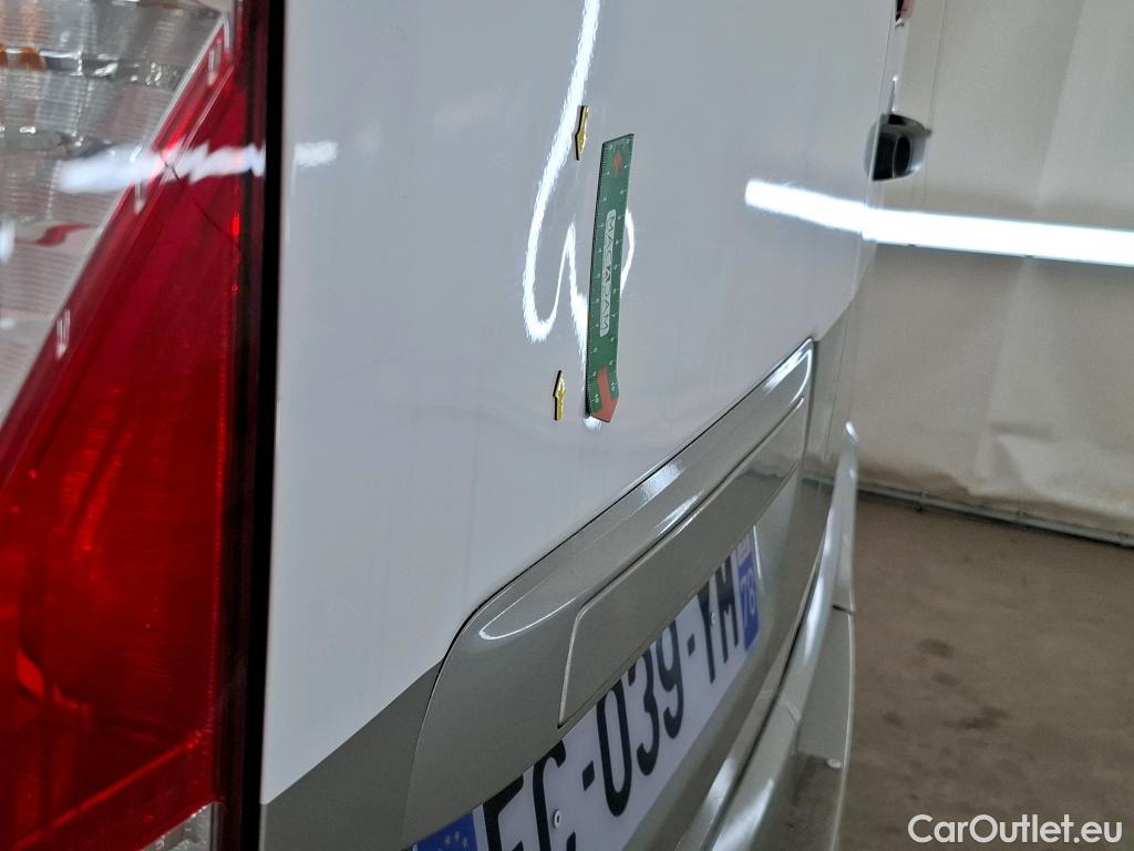 Renault  Master RENAULT  / 2014 / 4P / Fourgon tôlé &FG GCf Trac F3300 L1H1 dCi 110 Euro6 #33