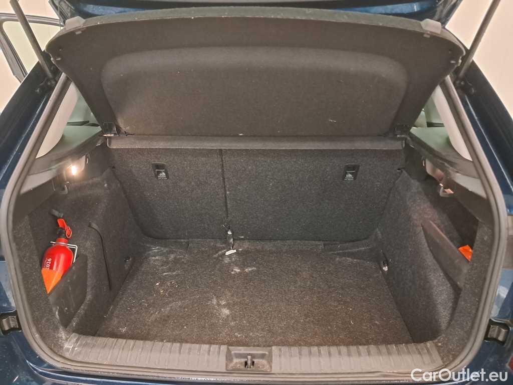 Skoda  KAMIQ Ambition 1.6TDi 115pk/cv 5p Manual Diesel  2 #17