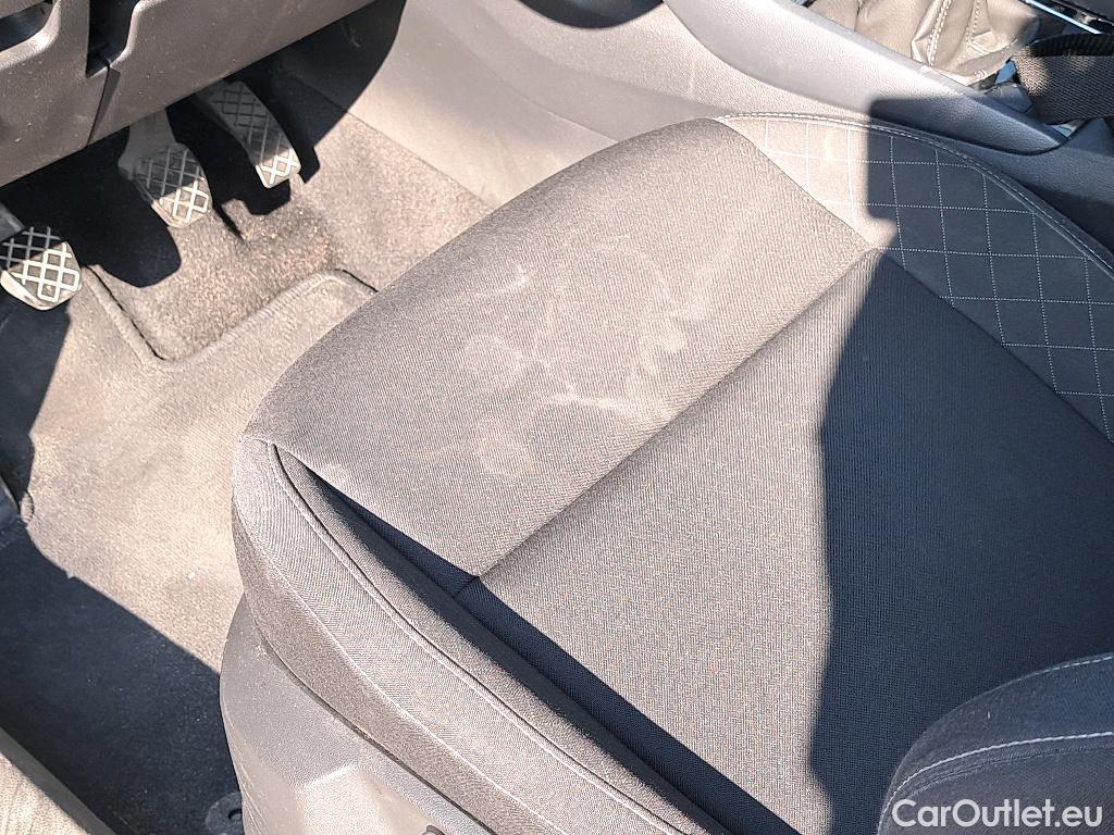 Skoda  Karoq Ambition 1.5TSi 150pk/cv 5p Manual Petrol  3 #28