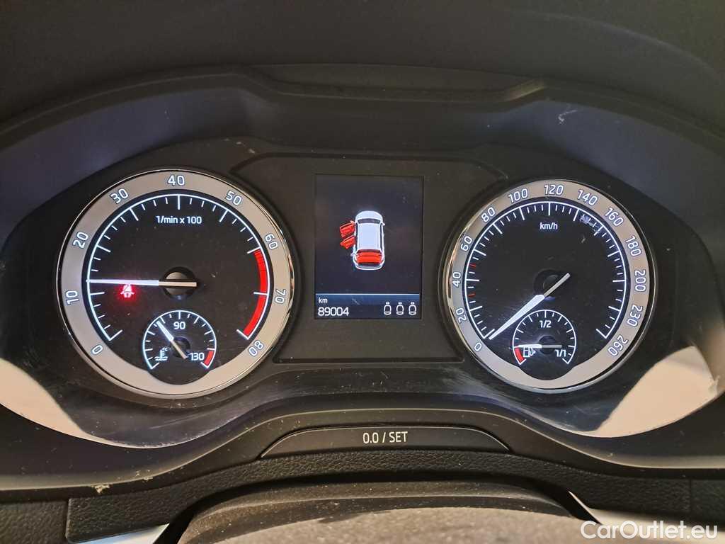 Skoda  Karoq Ambition 1.5TSi 150pk/cv 5p Manual Petrol  3 #13