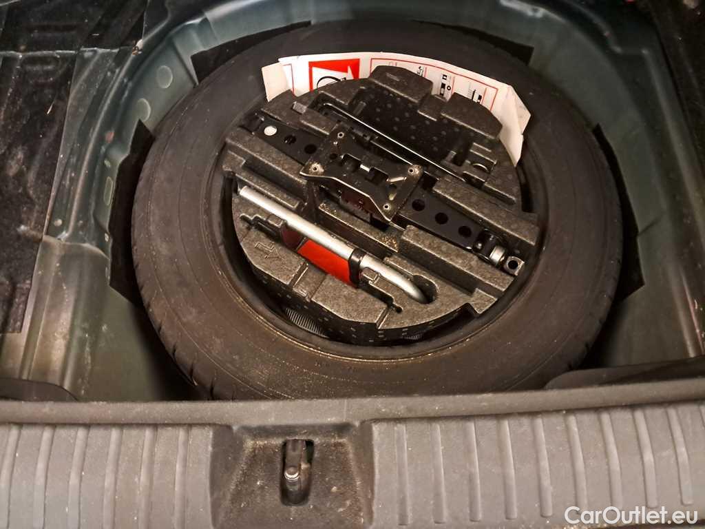 Skoda  KAMIQ Ambition 1.6TDi 115pk/cv 5p Manual Diesel  2 #16