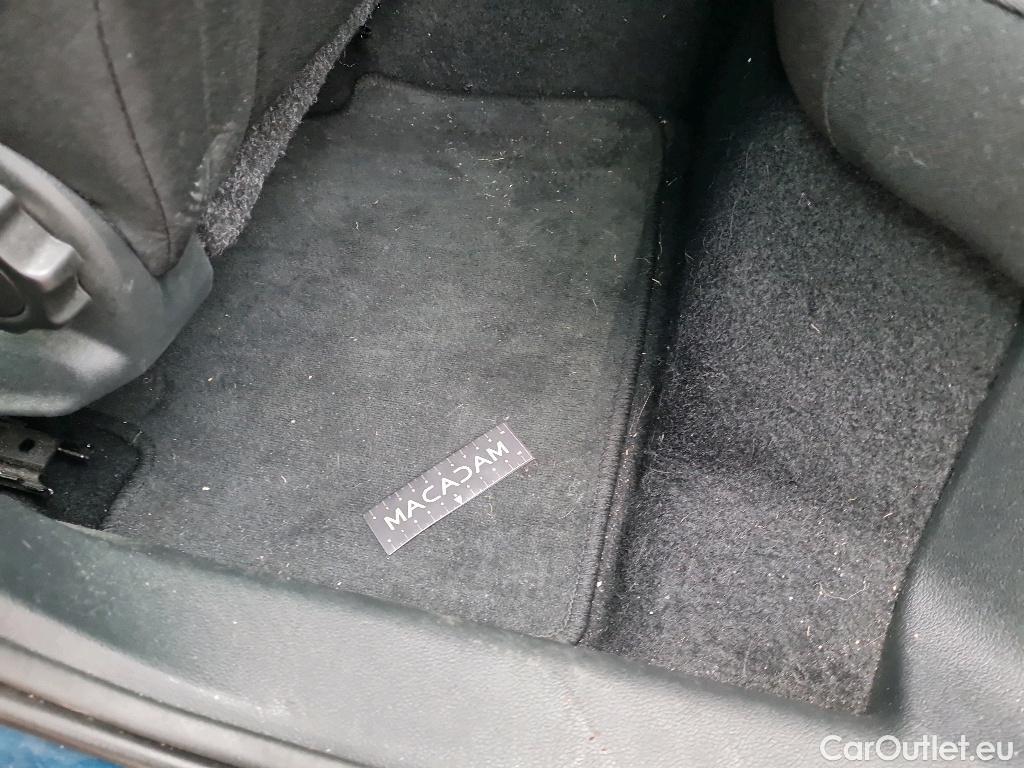Skoda  KAMIQ Ambition 1.6TDi 115pk/cv 5p Manual Diesel  2 #31