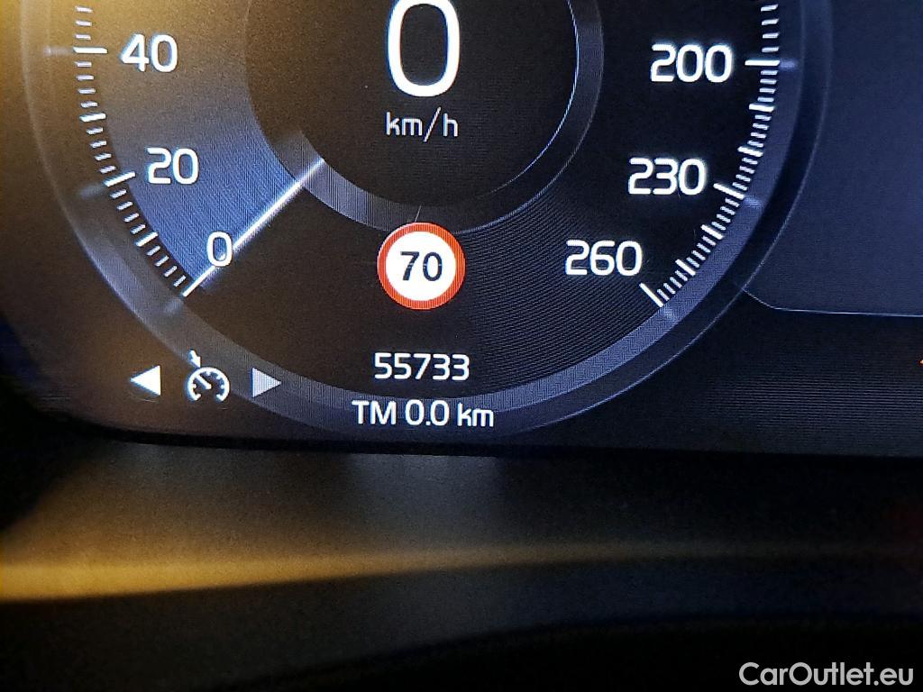 Volvo  XC 40 Inscription 1.5T5 Twin Engine 180pk/cv 5p Geartronic Automatic Petrol/Electric  4 #6