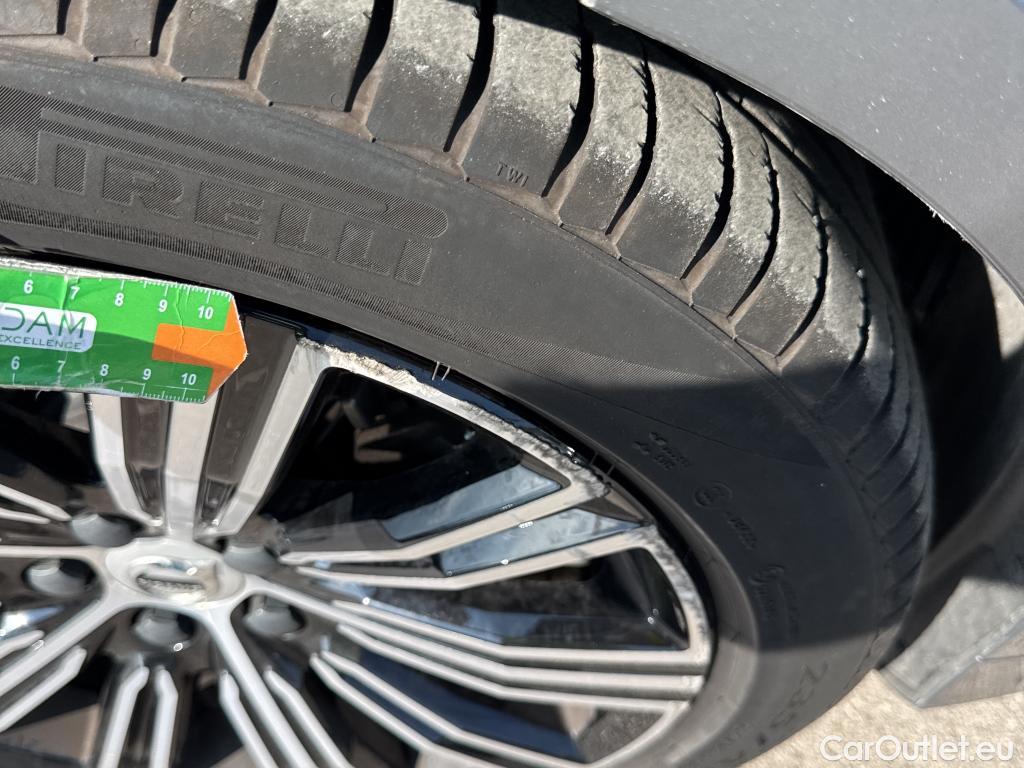 Volvo  S60 VOLVO  / 2019 / 4P / sedán 2.0 T8 AWD Inscription Auto #8
