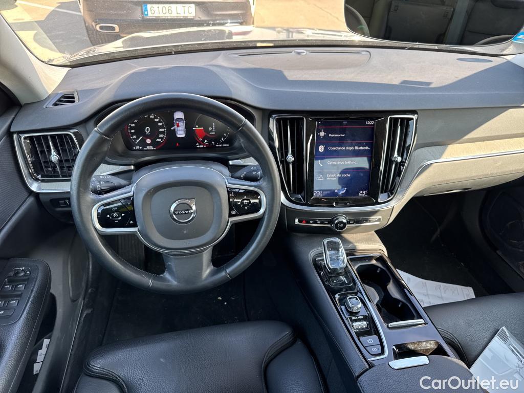 Volvo  S60 VOLVO  / 2019 / 4P / sedán 2.0 T8 AWD Inscription Auto #3