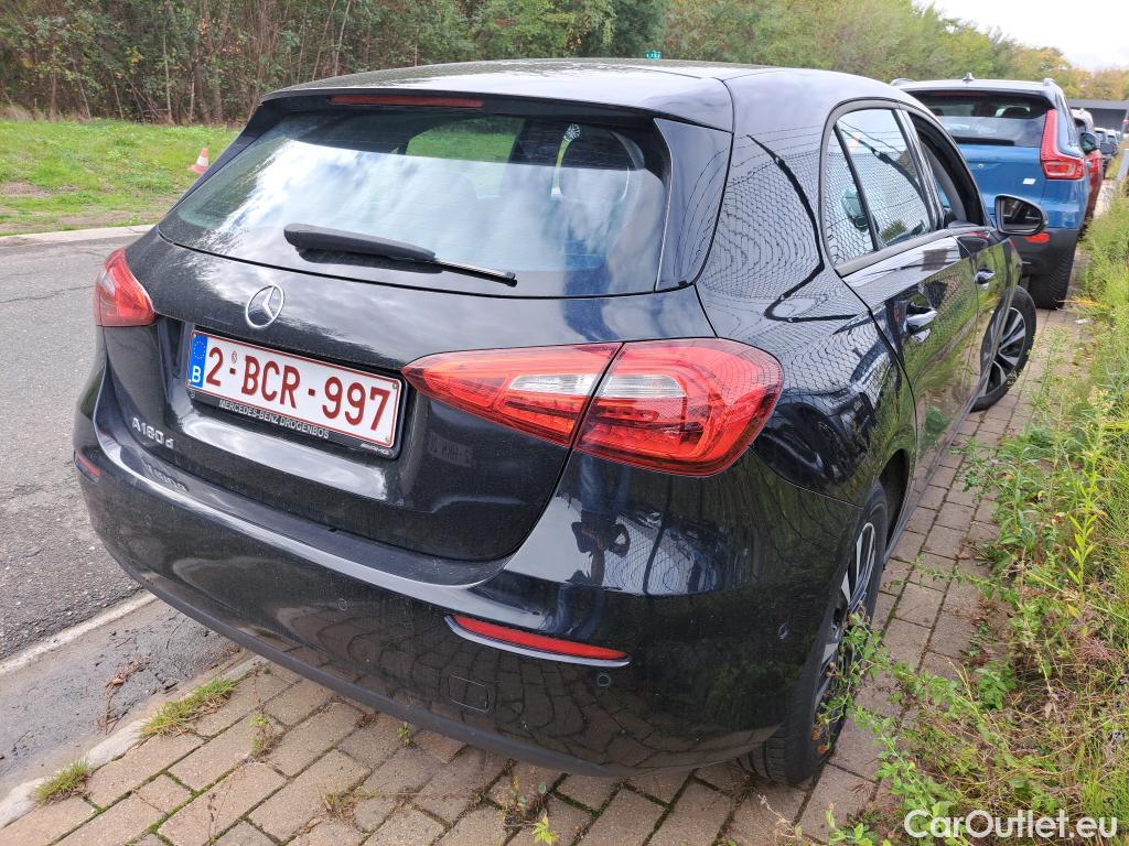 Mercedes  A-Klasse A180d Business Solution Essential 2.0d 116pk/cv 5p Manual Diesel  12 #2