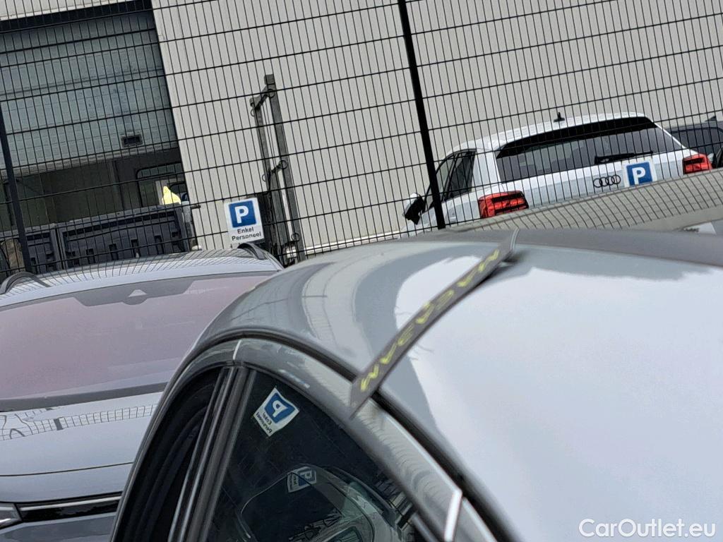 Mercedes  B-Klasse B250e Business Solution 1.3i 218pk/cv 5p 8G-DCT Automatic Petrol/Electric  9 #31