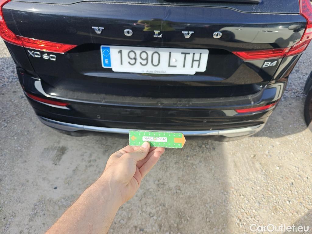 Volvo  XC60 VOLVO  / 2017 / 5P / todoterreno 2.0 B4 D Inscription Auto #24