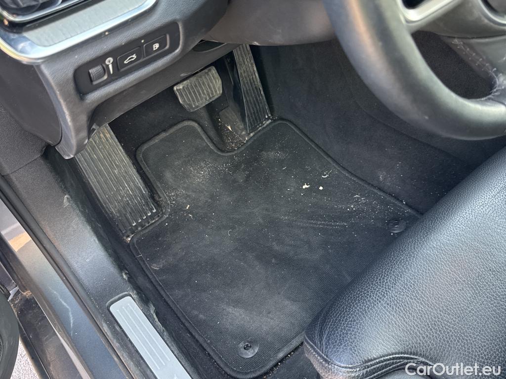 Volvo  S60 VOLVO  / 2019 / 4P / sedán 2.0 T8 AWD Inscription Auto #21