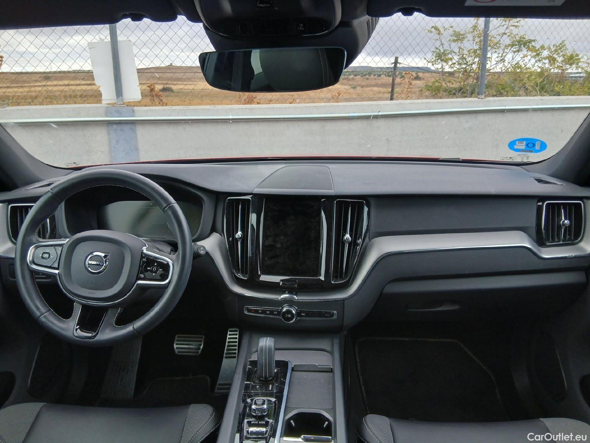 Volvo  XC60 VOLVO  / 2017 / 5P / todoterreno 2.0 T6 AWD Recharge R-Design Auto #3