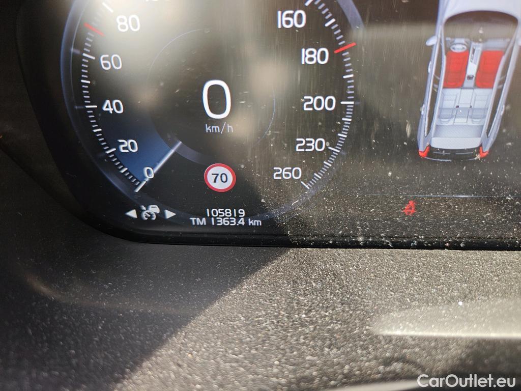 Volvo  XC60 VOLVO  / 2017 / 5P / todoterreno 2.0 T6 AWD Recharge R-Design Exp Auto #5