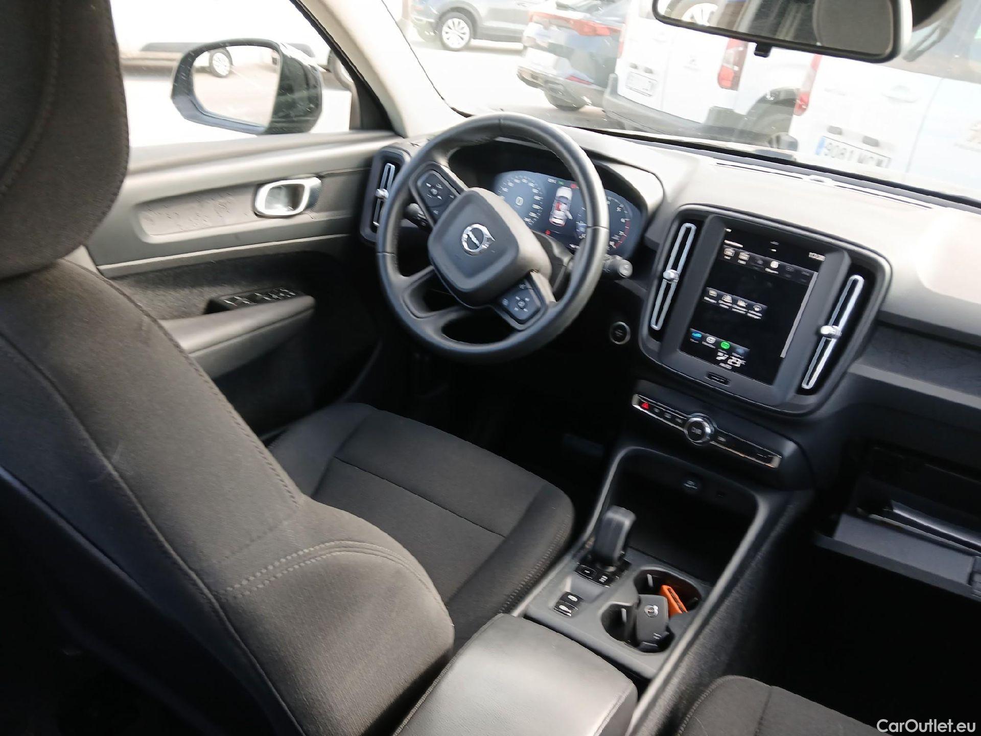 Volvo  XC 40 VOLVO XC40 / 2021 / 5P / todoterreno 1.5 T2 Essential Auto #3