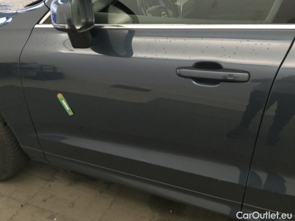Volvo  XC60 VOLVO  / 2017 / 5P / todoterreno 2.0 B4 D AWD Momentum Pro Auto #1