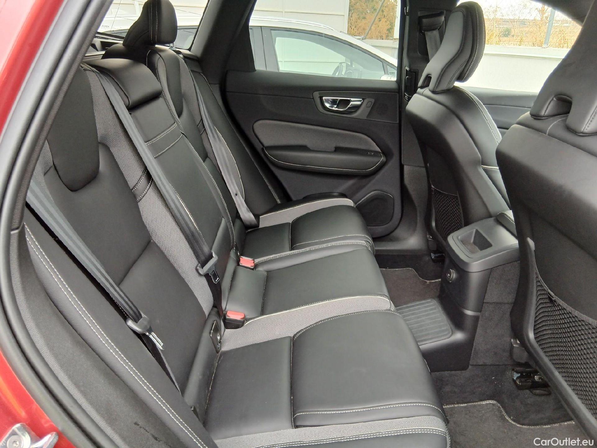 Volvo  XC60 VOLVO  / 2017 / 5P / todoterreno 2.0 T6 AWD Recharge R-Design Auto #7