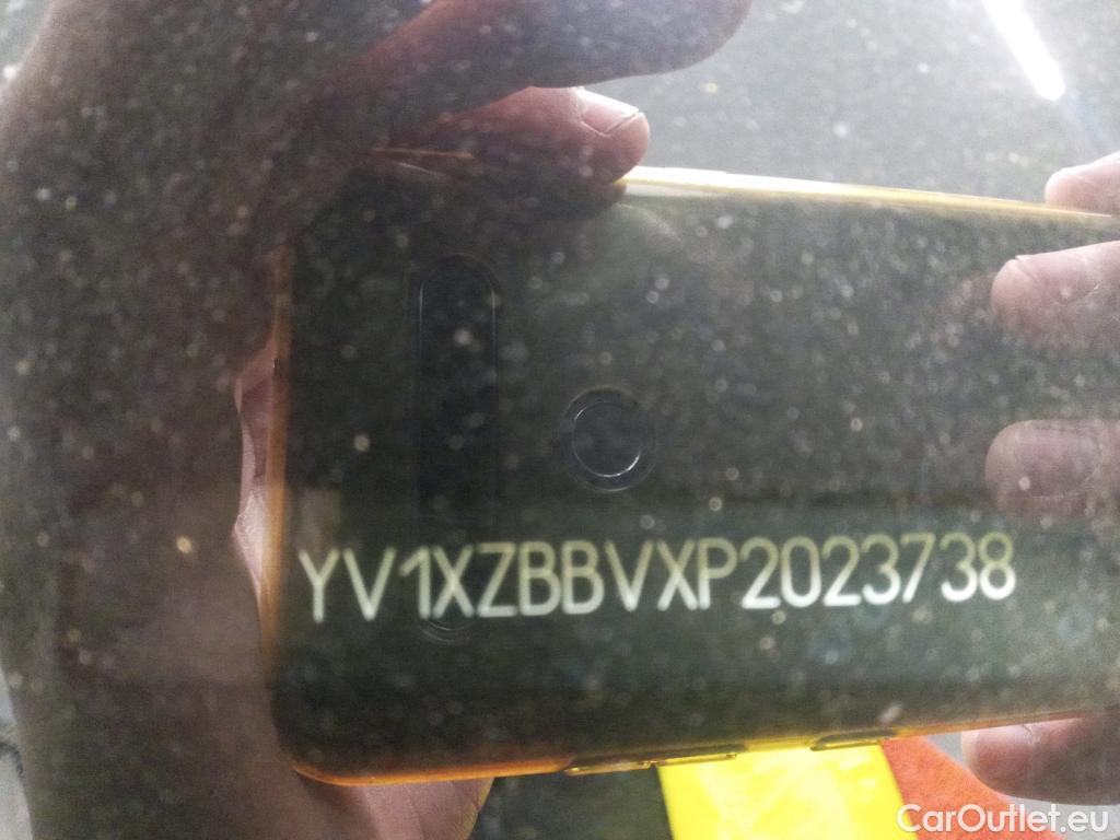 Volvo  XC 40 VOLVO XC40 / 2021 / 5P / todoterreno 1.5 T5 Recharge PHEV Plus Dark Auto #20