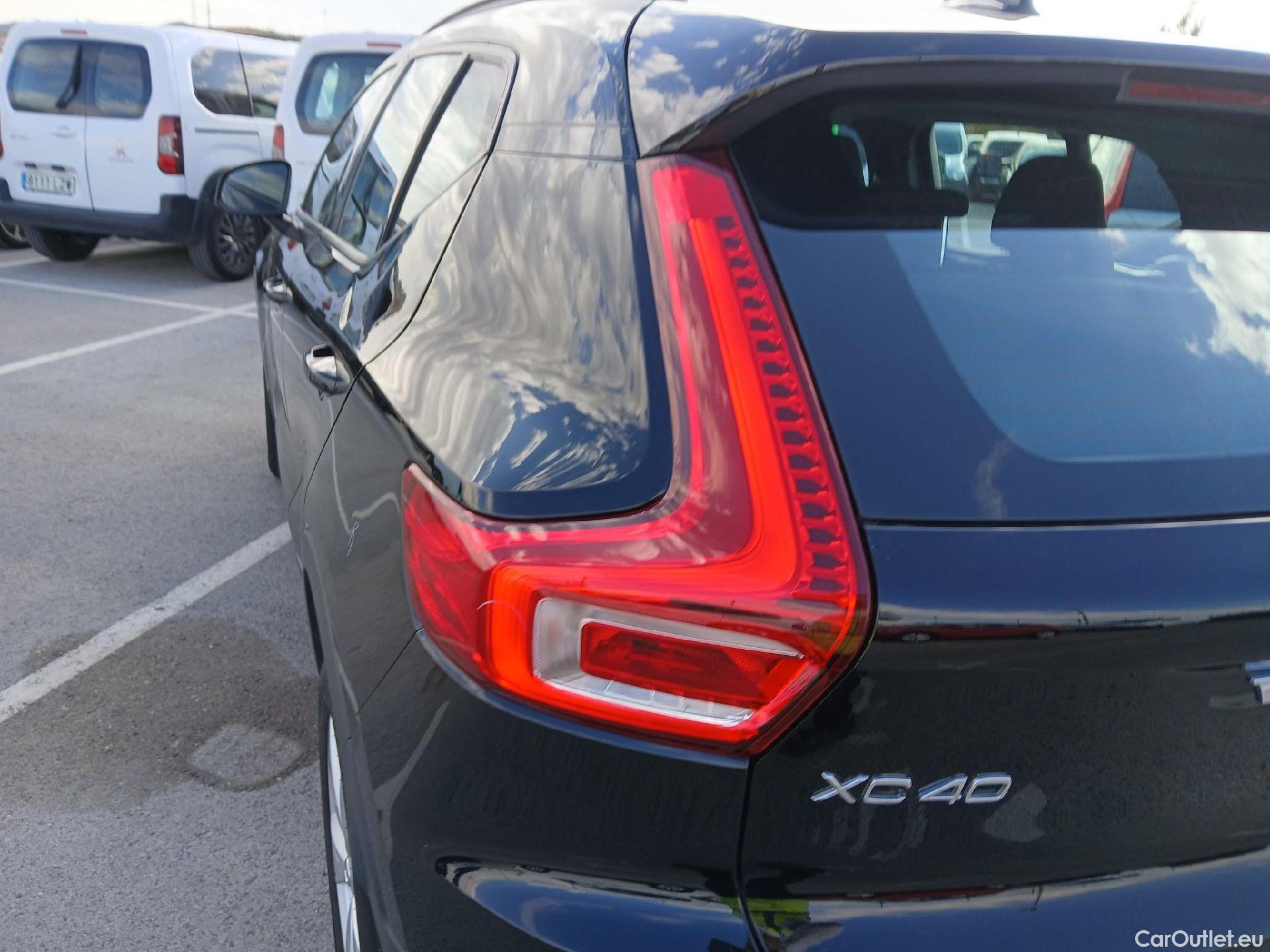 Volvo  XC 40 VOLVO XC40 / 2021 / 5P / todoterreno 1.5 T2 Essential Auto #14
