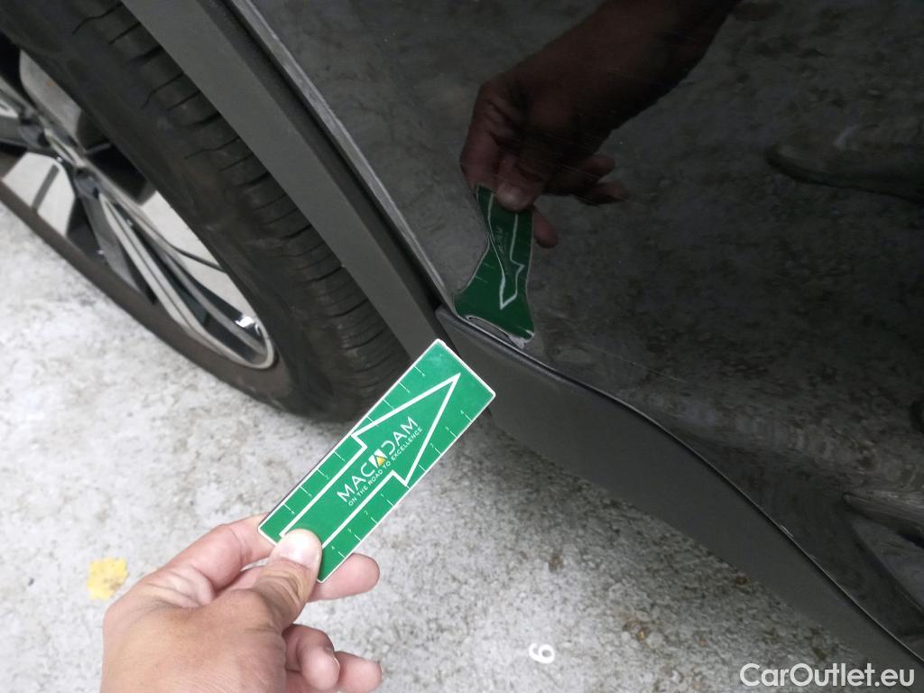 Volvo  XC 40 VOLVO XC40 / 2021 / 5P / todoterreno 1.5 T5 Recharge PHEV Plus Dark Auto #3