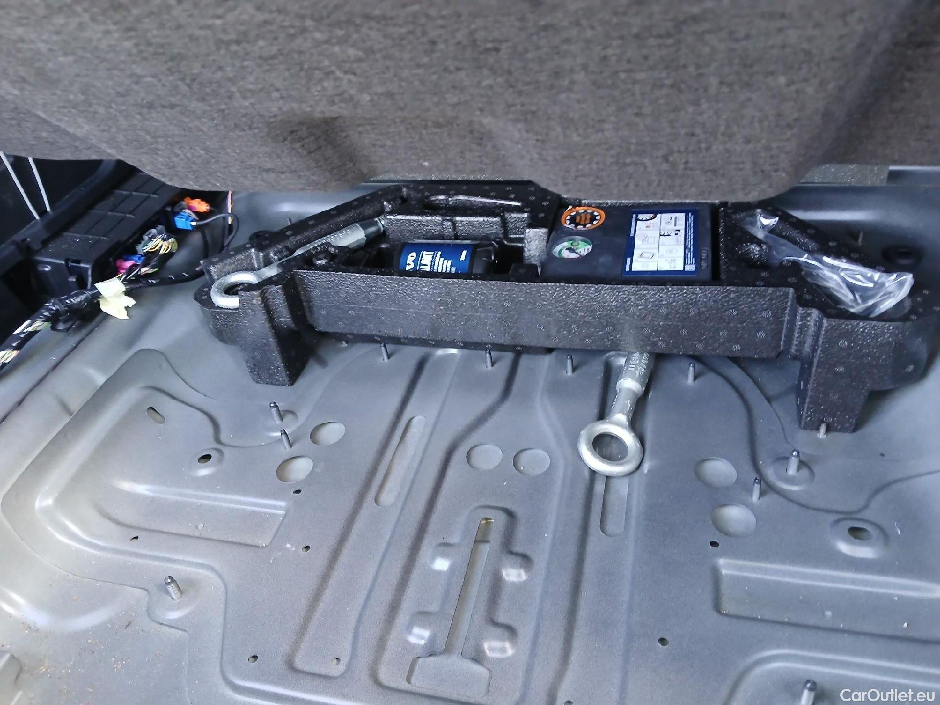 Volvo  XC 40 VOLVO XC40 / 2021 / 5P / todoterreno 1.5 T2 Essential Auto #12