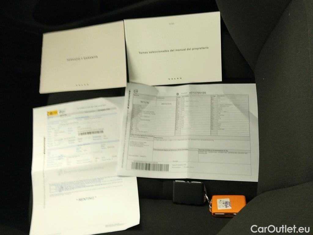 Volvo  XC60 VOLVO  / 2017 / 5P / todoterreno 2.0 B4 D AWD Momentum Pro Auto #9