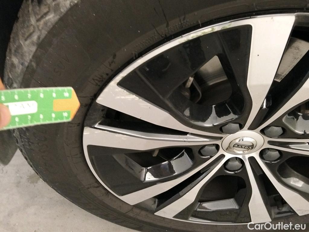Volvo  XC60 VOLVO  / 2017 / 5P / todoterreno 2.0 B4 D AWD Momentum Pro Auto #6