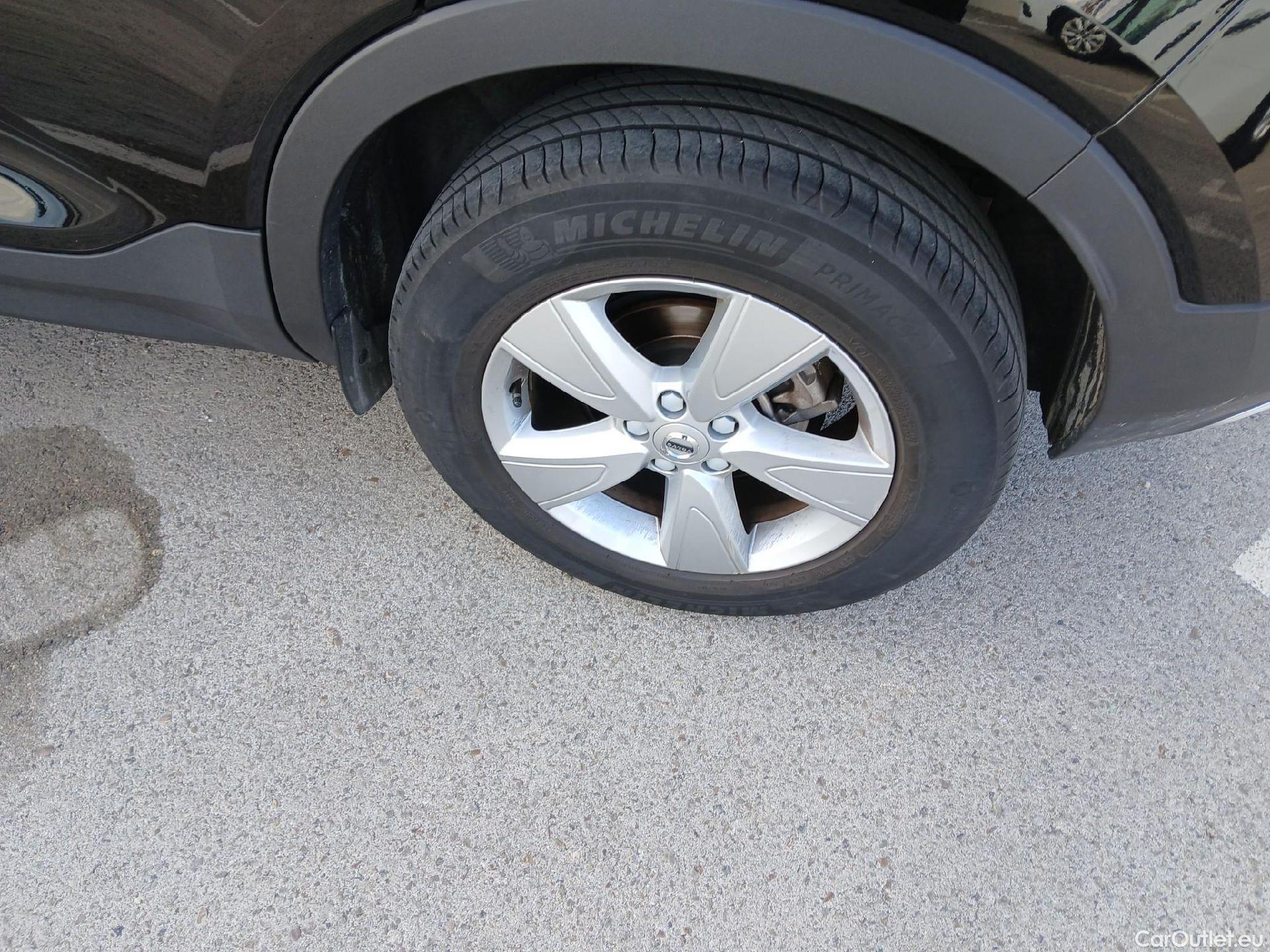 Volvo  XC 40 VOLVO XC40 / 2021 / 5P / todoterreno 1.5 T2 Essential Auto #2