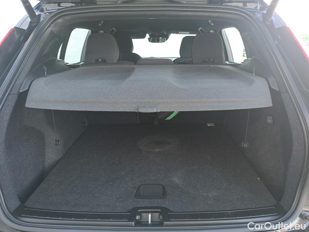 Volvo  XC 40 VOLVO XC40 / 2021 / 5P / todoterreno 1.5 T4 Recharge PHEV Core Auto #8